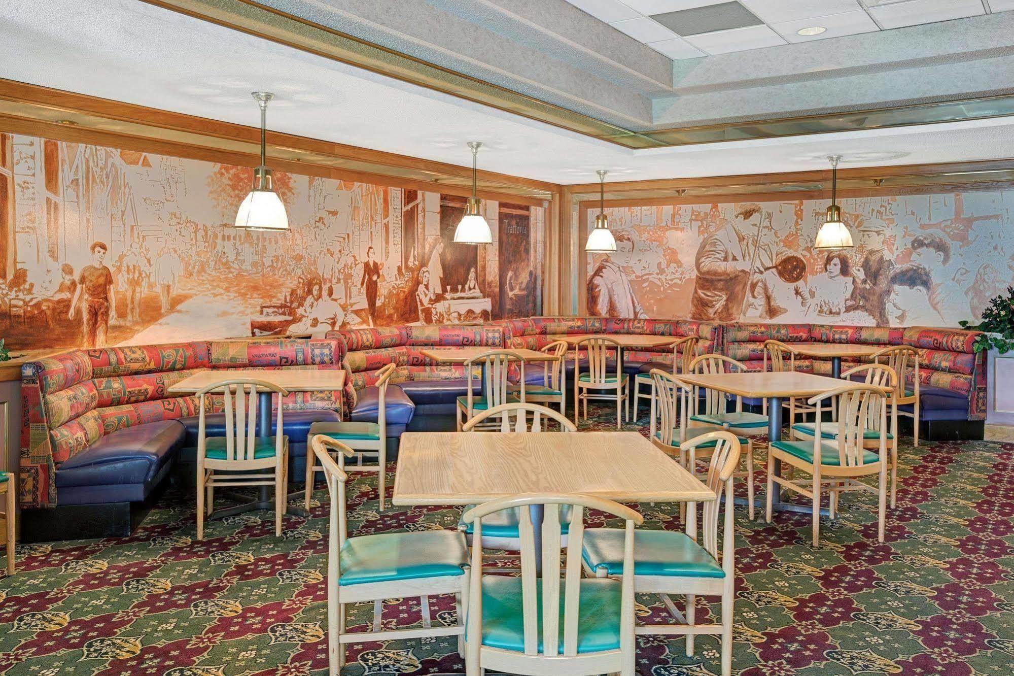 Days Inn Lake Norman Корнелиус Экстерьер фото